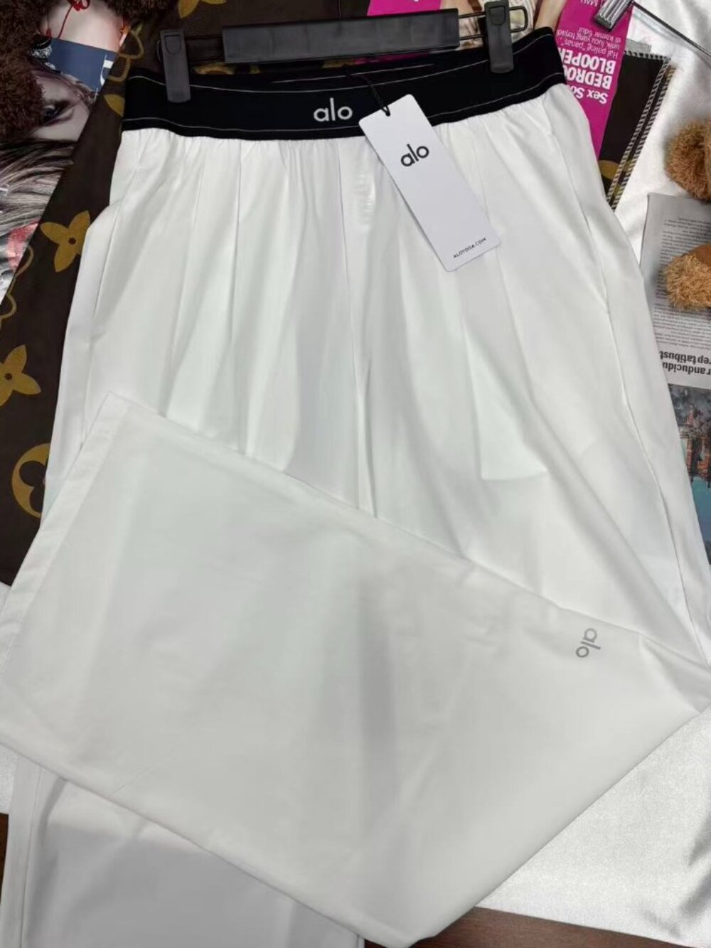 🆕Alo Yoga Suit Up Trouser White Regular Size 📦 Everyday Wear - Picture 7 of 9